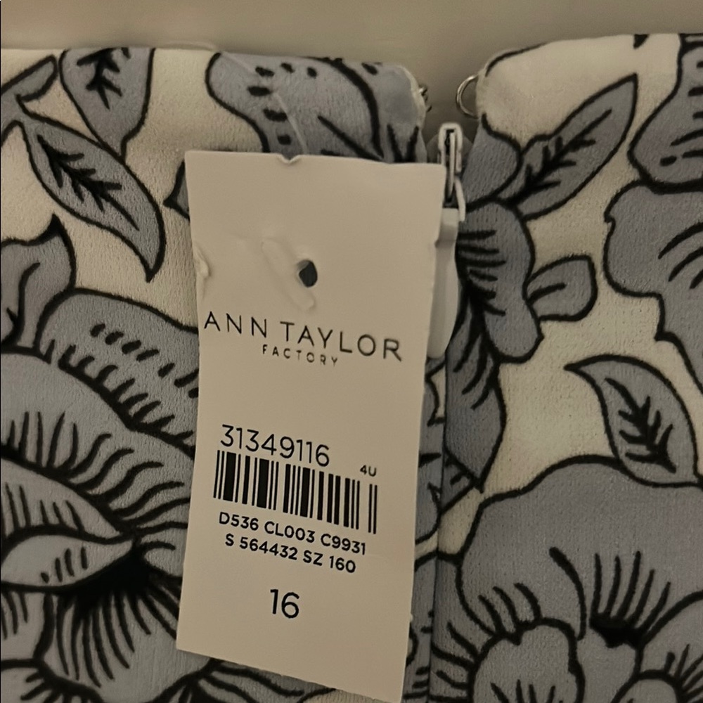 Ann Taylor Black and White Pencil Skirt Knee-Length Work - Picture 4 of 7